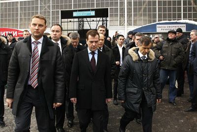 Фото 1 Дмитрий Медведев ознакомился с мерами безопасности на железнодорожном транспорте