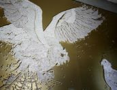 Картины из пуговиц и булавок
