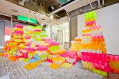 Дворец из post-it